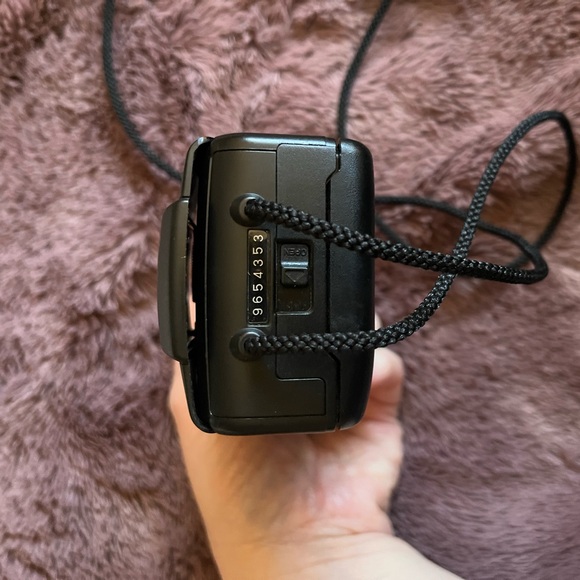 Olympus Infinity S 35mm f3.5 Point & Shoot 35mm Film Camera - Picture 7 of 7